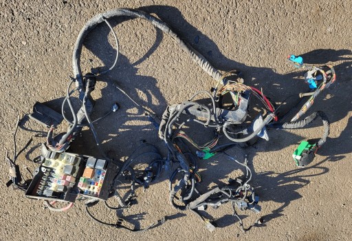 bundle motor wiring compartment of fuses VOLVO C30 C-30 1.6 D OE EU