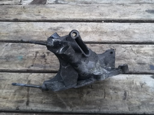 8512444 - Лапа компресор водяний насос AVENSIS T29 міні R60 N47