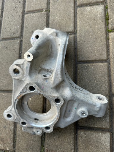 Volvo c40 xc40 ev передний поворотный кулак левый 32246335