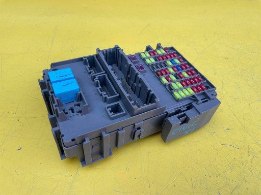 Гибридный блок предохранителей honda civic xi