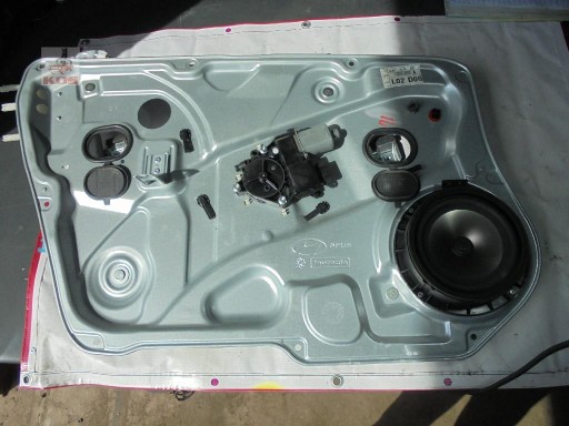 82470-3M000 - Склопідйомник лівий передній hyundai genesis sedan 2008 3.8 v6