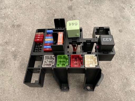 Блок запобіжників porsche 982 cayman 982971706b