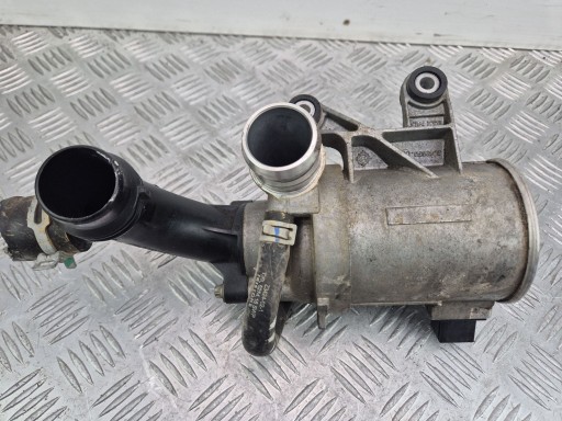 Mercedes C250 W205 water pump A2742000207