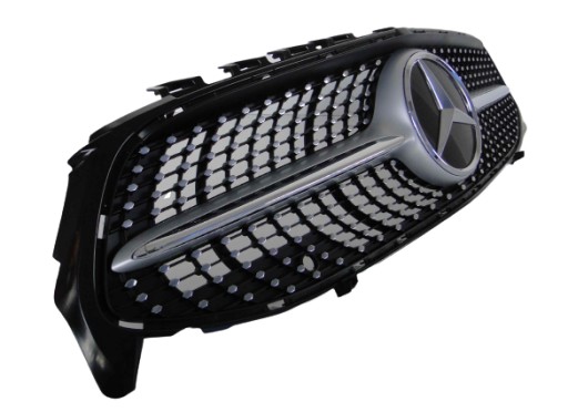 A1188880802 - Решетка радиатора MERCEDES CLA 118 DIAMOND AMG ОРИГИНАЛ