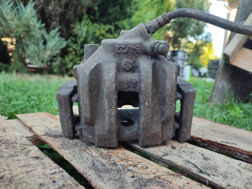 BMW E87 E90 caliper brake right front 54/22