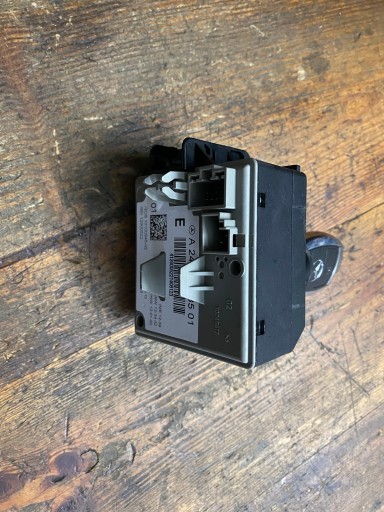 Запалювання + ключі mercedes w246 2469058501