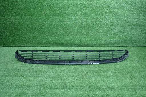 MERCEDES W243 243 EQA grid srodowa of a bumper front