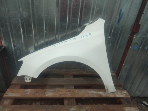 fender left front front Volkswagen Jetta VI LB9A