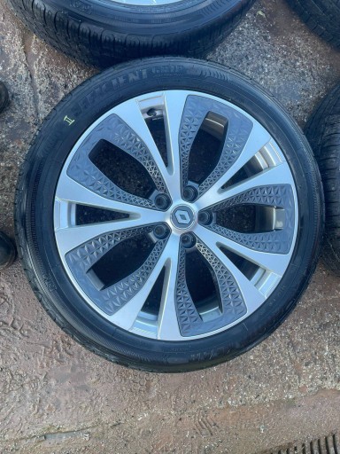 disc wheels z Oponami Renault Scenic IV 403007308R Good Year 195/55R20