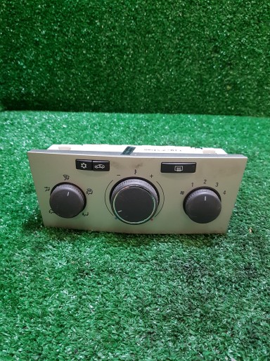 control panel air conditioning devices OPEL ASTRA H 13269404