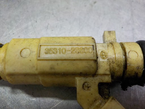HYUNDAI TUCSON and 2.0 B injector 35310-23600 9260930013