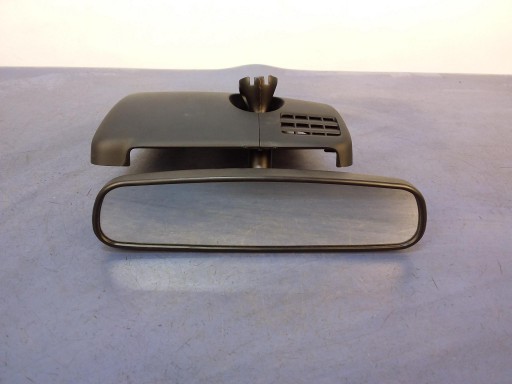 MAZDA CX - 3 І ВНУТРІШНЄ ДЗЕРКАЛО ЗАДНЬОГО ВИДУ