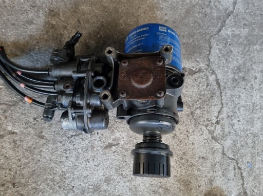 ОСУШИТЕЛЬ ВОЗДУХА БАЗА КЛАПАН DAF 45 55 LF