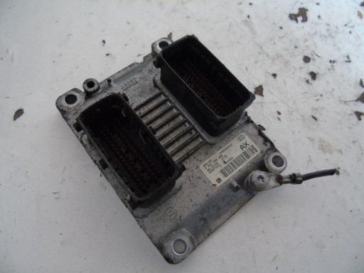 Компьютерный контроллер двигателя 55557933 opel corsa d