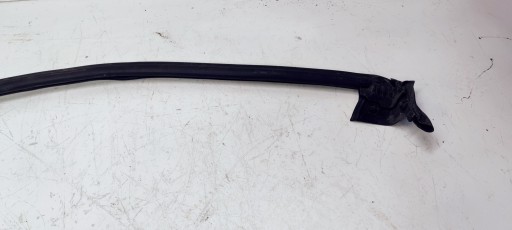 USZCZELKA ajtó bal eleje AUDI A5 8T 8T8837479