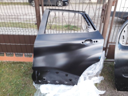 821010340R - Задняя дверь задней двери