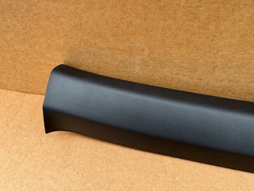 Blende Abdeckung SLUPKA VW T-ROC 2GA867234B Original wie neu rechts
