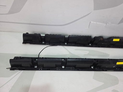 support holder mouldings PROGOWEJ left BMW X7 G07 LCI 7441117