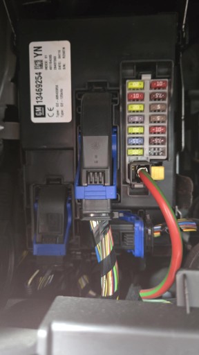 694/800/894 - 13469254 блок предохранителей bsi bcm модуль комфорта opel meriva ii b