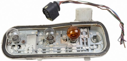 AUDI A4 B6 light housing right rear part rear KOMBI AVANT + connecting spoiler 8E9945258