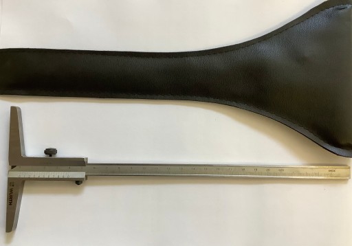 Штангенциркуль для измерения глубины 0-200 мм.