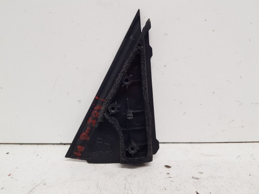 HYUNDAI I30 and HB spoiler door right rear part 83840-2L000 2007