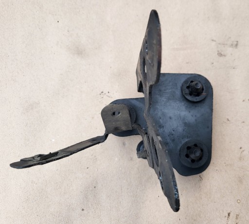 Stütze Halter POMPY HAMULCOWEJ ABS VW GOLF V 1K AUDI SEAT SKODA OE EU