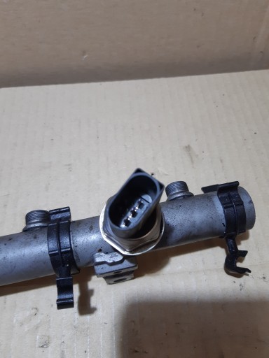 AUDI Q7 4L 4.2 TDI injection ramp 057130089K