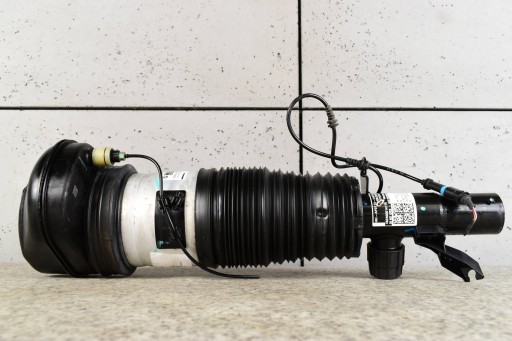 530510550 - Bmw x7 g07 пневморесора ліва передня 6869035 vdc висока