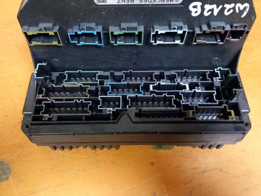 compartment of fuses module SAM MERCEDES E-KLASA W212 A2129004225