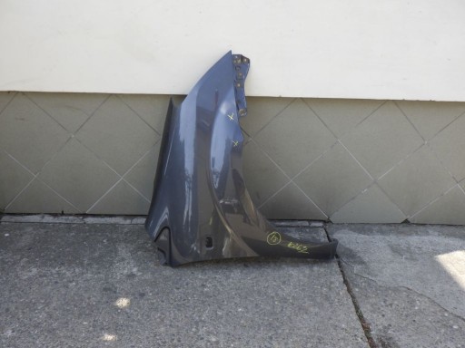 TOYOTA COROLLA VERSO II 04- fender right front