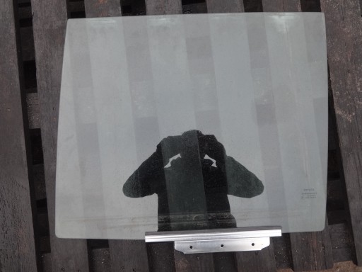 ЗАДНЄ ЛІВЕ СКЛО TOYOTA HILUX DOUBLE CAB 2015-