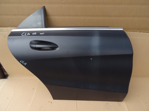 Mercedes cla 117 двері прямо назад