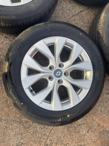 wheels disc z Oponami Continental 215/60R17 Renault Captur II 403009172R