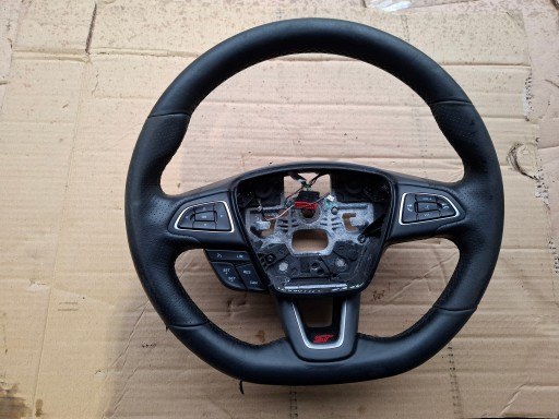 FORD FOCUS MK3 LIFT Volant SKORZANA ST MULTIFUNKCYJNA