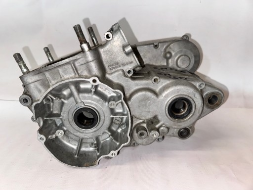 1SZB-015 - Картери Suzuki RM 250 блок двигуна 89-92