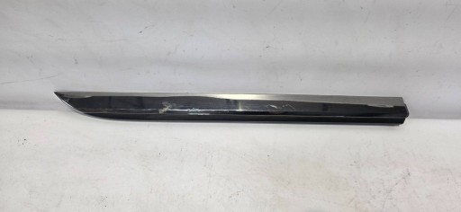 lajsna vrata tylnych desna strana Renault Clio V 828760551R