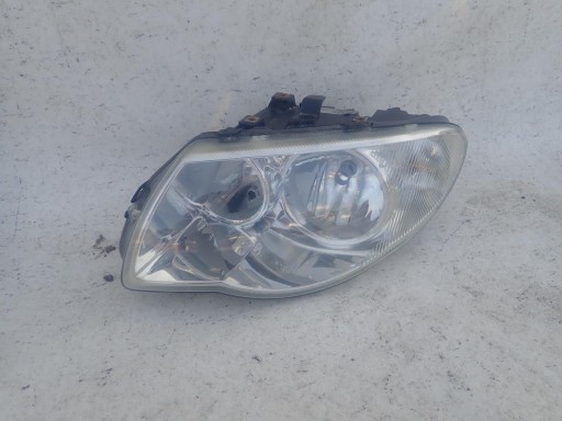 CHRYSLER VOYAGER IV 4 LIFT 05-07 light front left