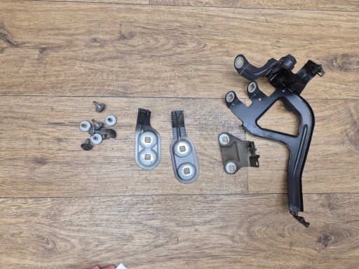 BMW 5 F10 F11 sinistro staffa parafango maniglia consolle viti KOMPLET 416