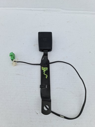 FABIA II ПРЯЖКА РЕМНЯ ЛЕВАЯ 5J0858471D