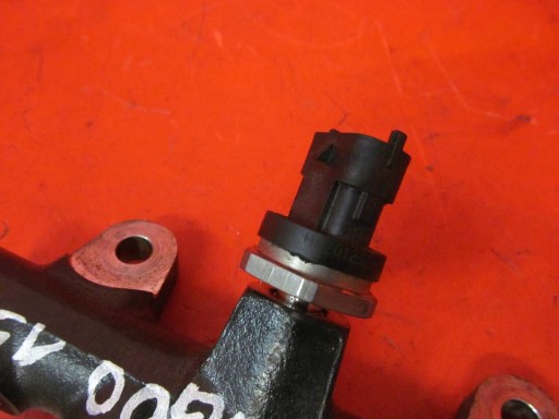 RENAULT KANGOO II 3 III 1.5 DCI K9K608 CITAN W415 injection ramp sensor