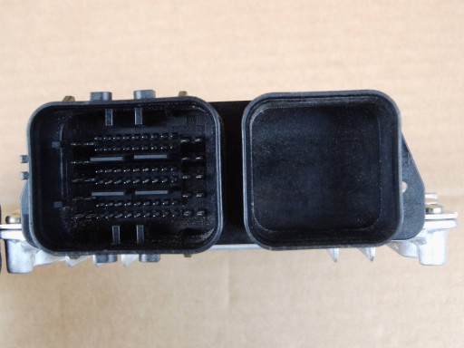 Hyundai Tucson III 2.0 CRDI computer control unit of the engine 954414G880