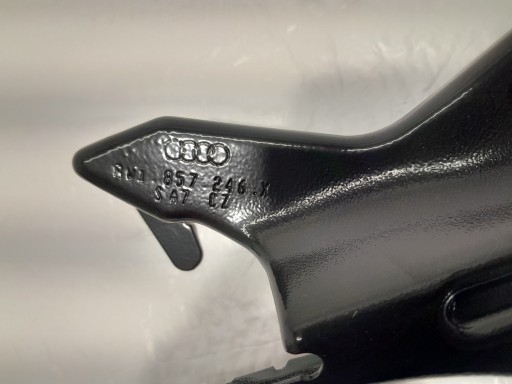 AUDI A4 A5 F5 8W instrument tabla kotači rezerve 8W1857246