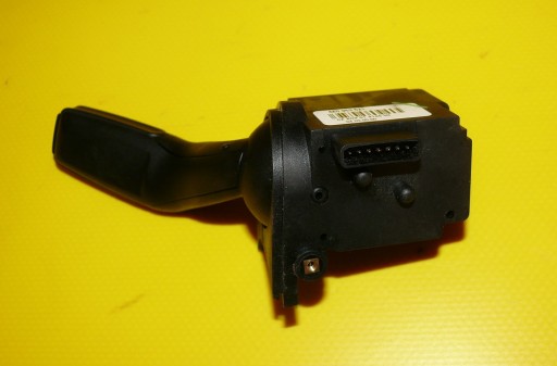 PAJAK MANETKA TEMPOMATU AUDI A4 B6 4E0953521 01-04