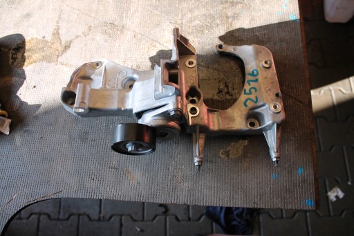 2516. Supporto PEUGEOT CITROEN 9852550580