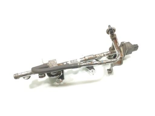 E8CF9F972BH - Jaguar S-Type Fuel injector rail 2.5 V6 2003 р.в