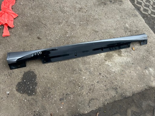 INFINITI Q30 moulding cover of the threshold right GG430-00190