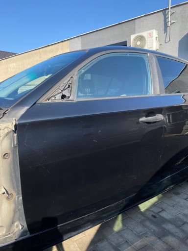 BMW 1 and E87 04-11 door left front front kod lakieru 668/9 SCHWARZ 2