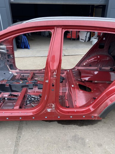 Киа Спортейдж IV Левая стойка