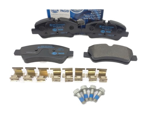 8DB 355 - ЗАДНІ ГАЛЬМІВНІ КОЛОДКИ FORD TOURNEO TRANSIT CUSTOM